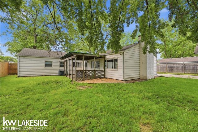 21325 Drexel Street, Clinton Township, MI 48036