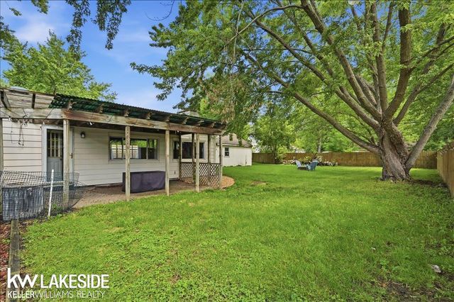 21325 Drexel Street, Clinton Township, MI 48036