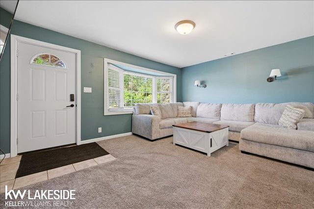 21325 Drexel Street, Clinton Township, MI 48036