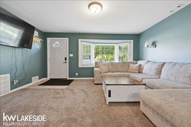 21325 Drexel Street, Clinton Township, MI 48036