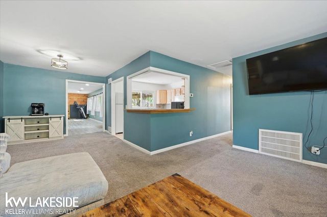 21325 Drexel Street, Clinton Township, MI 48036