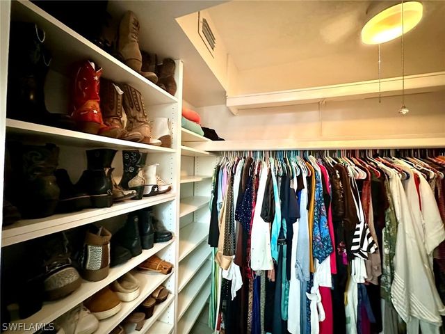 788 Park Shore DR A29, Naples, FL 34103