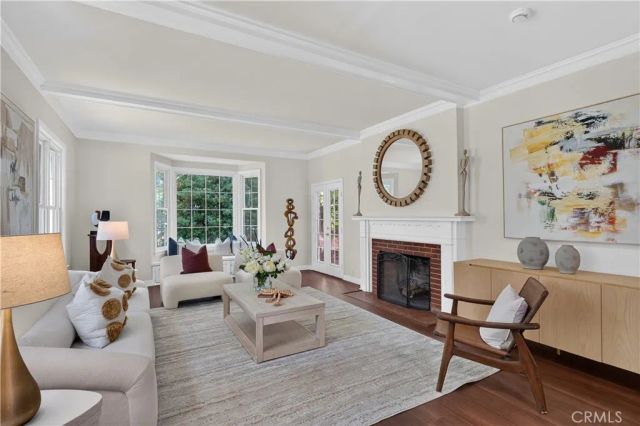 275 Arbolada Dr, Arcadia, CA 91006