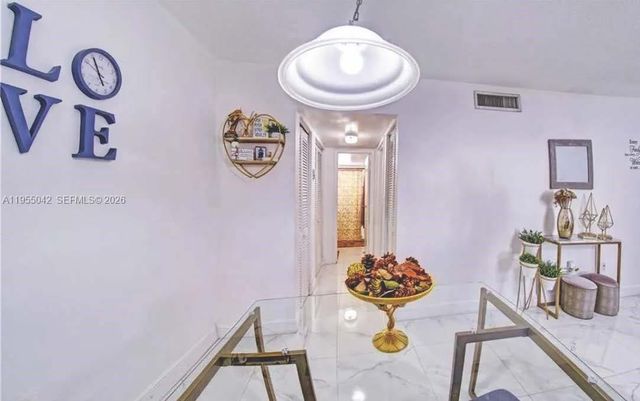 1325 W 68th St 113, Hialeah, FL 33014