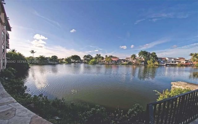 1325 W 68th St 113, Hialeah, FL 33014