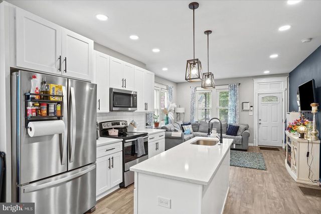 2809 HEMLOCK AVE, Baltimore, MD 21214