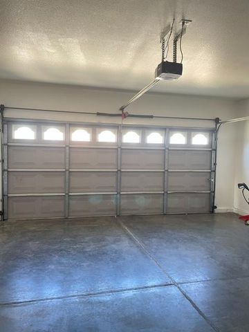 526 Eleni Ln, Manteca, CA 95336