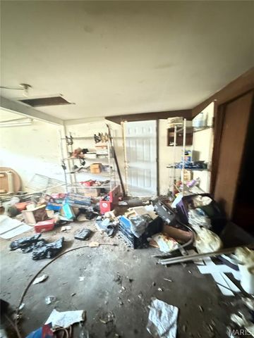 5501 Winchelsea Drive, St Louis, MO 63121