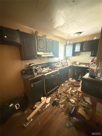 5501 Winchelsea Drive, St Louis, MO 63121