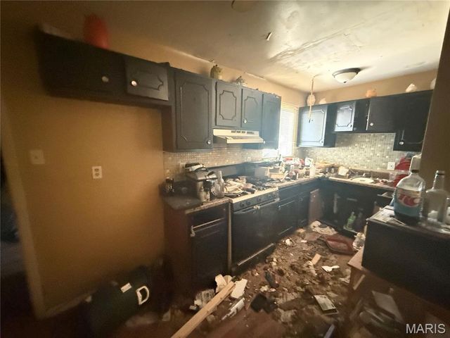 5501 Winchelsea Drive, St Louis, MO 63121