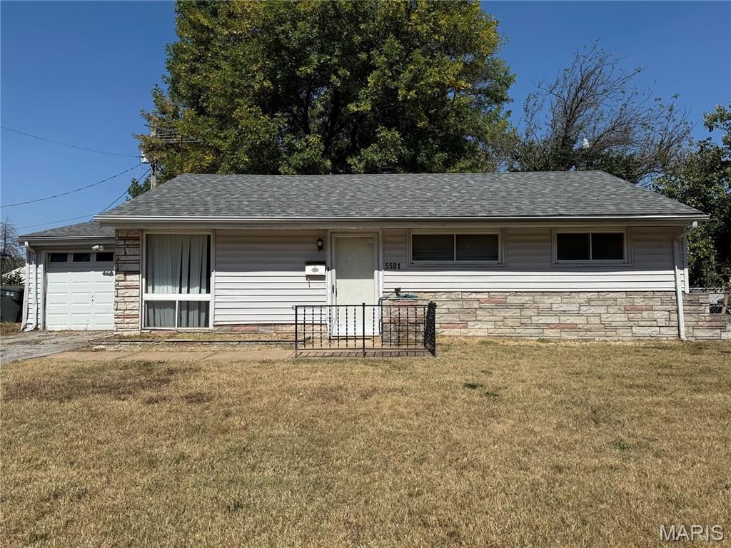 5501 Winchelsea Drive, St Louis, MO 63121