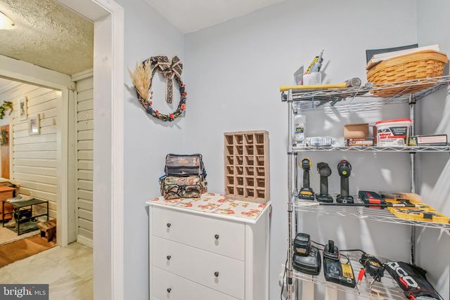 6485 CACAPON RD, Great Cacapon, WV 25422