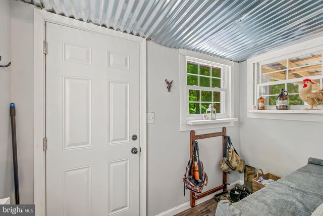 6485 CACAPON RD, Great Cacapon, WV 25422