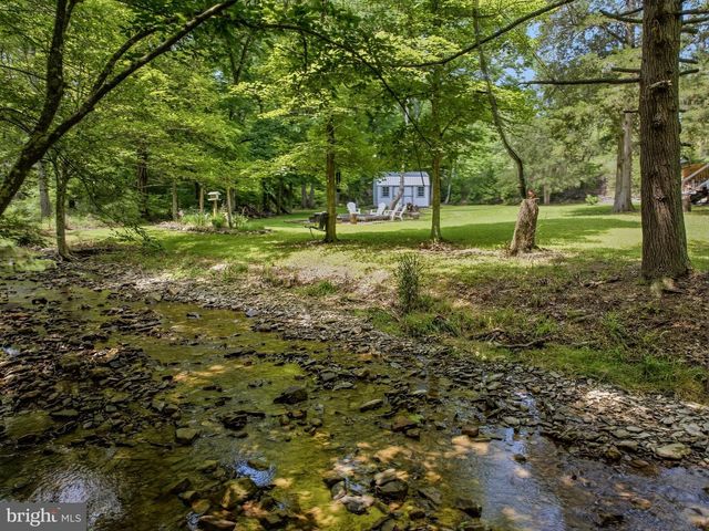 6485 CACAPON RD, Great Cacapon, WV 25422