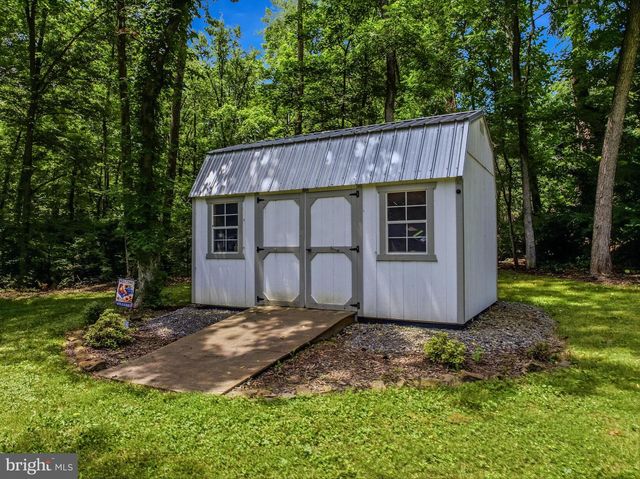 6485 CACAPON RD, Great Cacapon, WV 25422