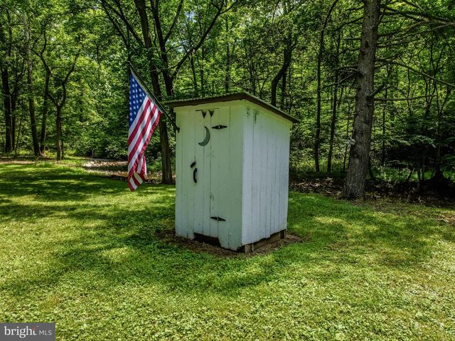 6485 CACAPON RD, Great Cacapon, WV 25422