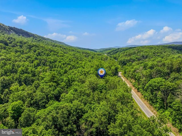 6485 CACAPON RD, Great Cacapon, WV 25422