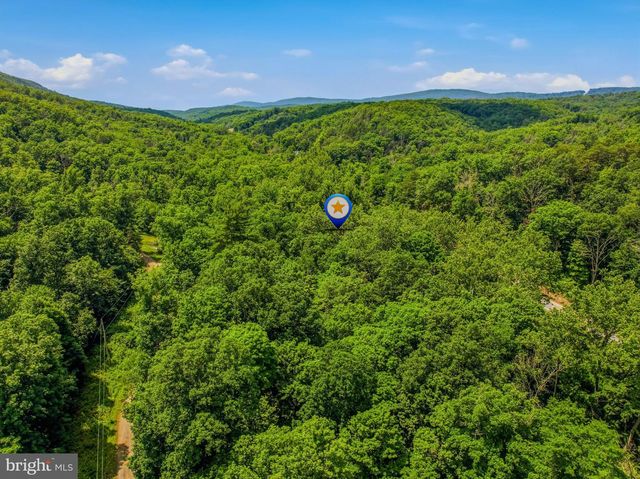 6485 CACAPON RD, Great Cacapon, WV 25422
