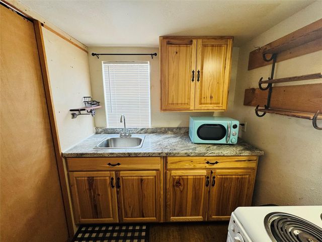 2071 Camp Seale Road, Livingston, TX 77351