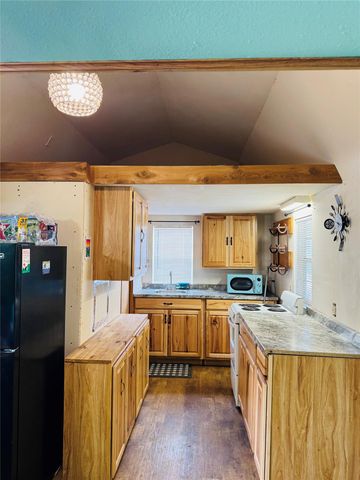 2071 Camp Seale Road, Livingston, TX 77351