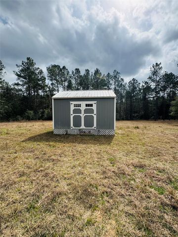 2071 Camp Seale Road, Livingston, TX 77351