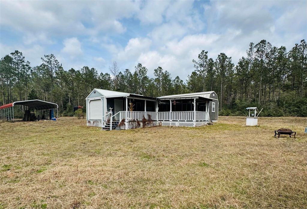 2071 Camp Seale Road, Livingston, TX 77351