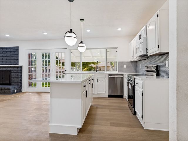 5256 Ragan Drive, The Colony, TX 75056