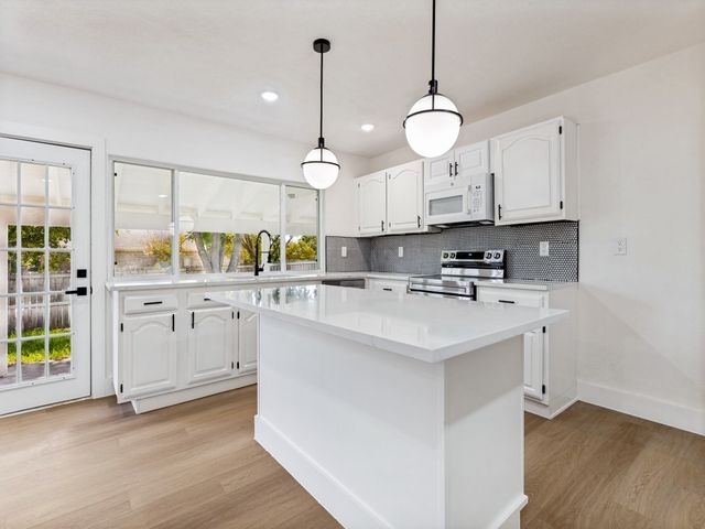 5256 Ragan Drive, The Colony, TX 75056