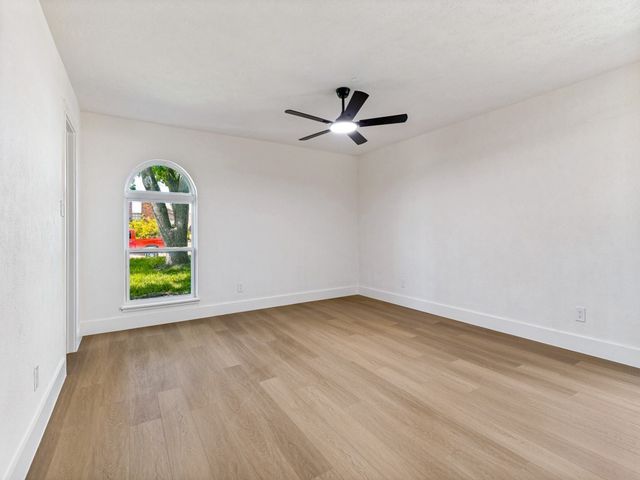 5256 Ragan Drive, The Colony, TX 75056