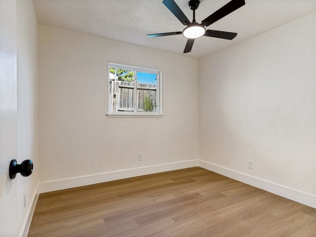 5256 Ragan Drive, The Colony, TX 75056