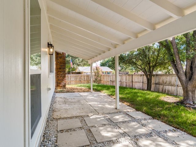 5256 Ragan Drive, The Colony, TX 75056