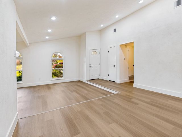 5256 Ragan Drive, The Colony, TX 75056