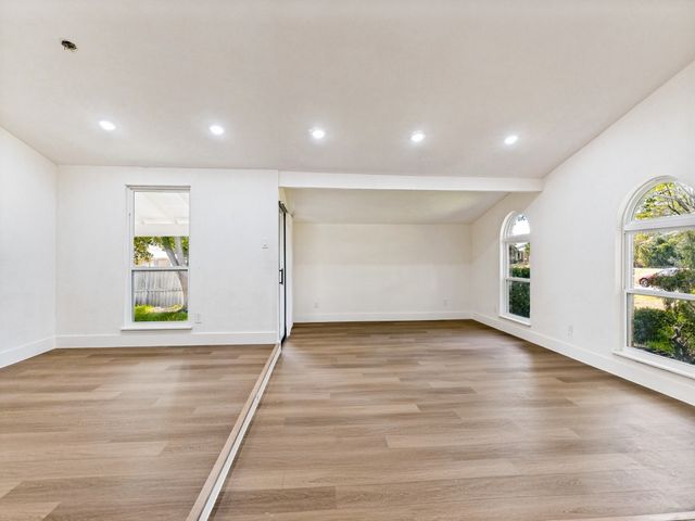 5256 Ragan Drive, The Colony, TX 75056
