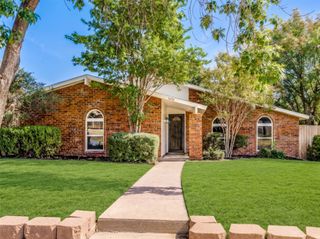 5256 Ragan Drive, The Colony, TX 75056