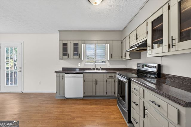 2540 Hartford Drive, Ellenwood, GA 30294