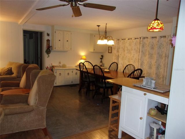 460 NE 64TH AVENUE, Ocala, FL 34470