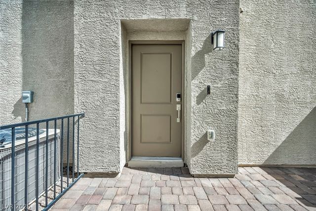 7018 Spicy Merlot Street, North Las Vegas, NV 89086