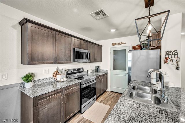 7018 Spicy Merlot Street, North Las Vegas, NV 89086