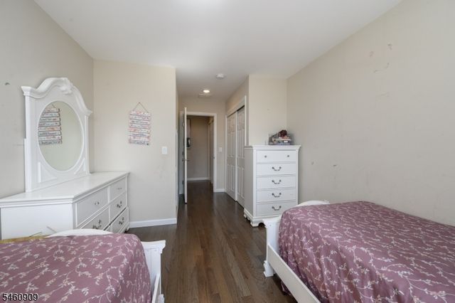 112 Valerie Dr, Manville Boro, NJ 08835