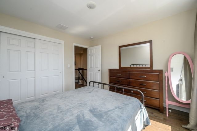 112 Valerie Dr, Manville Boro, NJ 08835