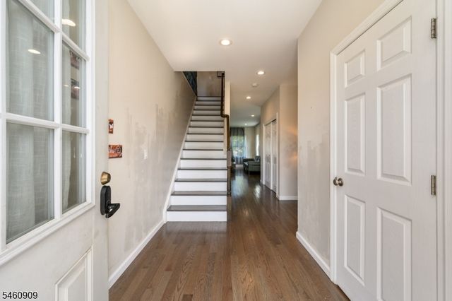 112 Valerie Dr, Manville Boro, NJ 08835