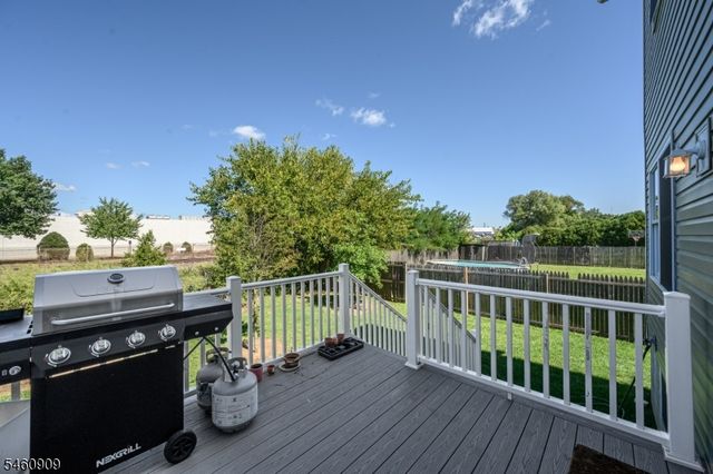 112 Valerie Dr, Manville Boro, NJ 08835