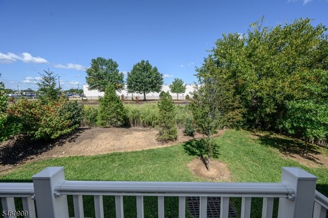 112 Valerie Dr, Manville Boro, NJ 08835