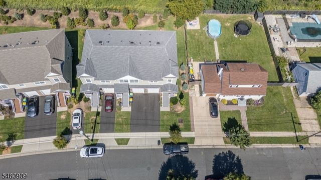 112 Valerie Dr, Manville Boro, NJ 08835
