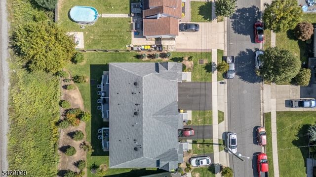 112 Valerie Dr, Manville Boro, NJ 08835