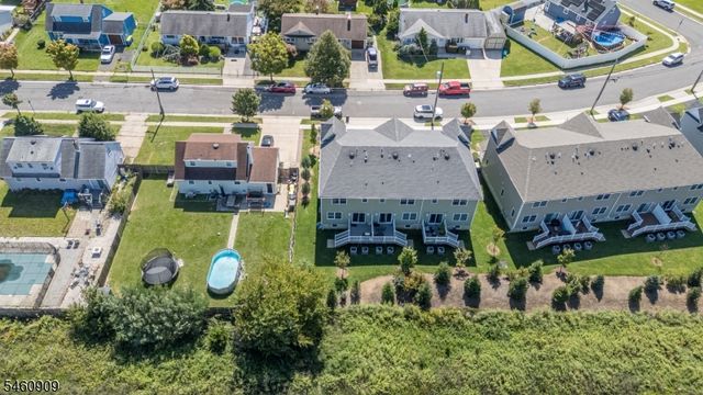 112 Valerie Dr, Manville Boro, NJ 08835