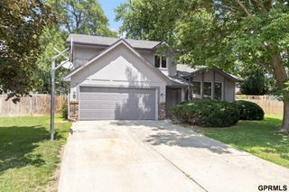 10754 Suffolk Circle, Omaha, NE 68127