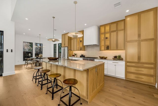 8714 San Fernando Way, Dallas, TX 75218