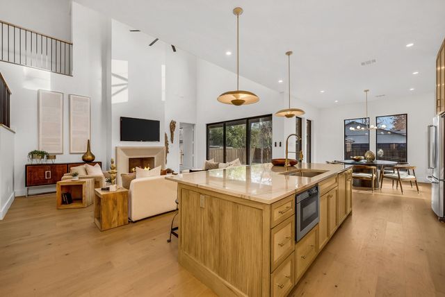 8714 San Fernando Way, Dallas, TX 75218