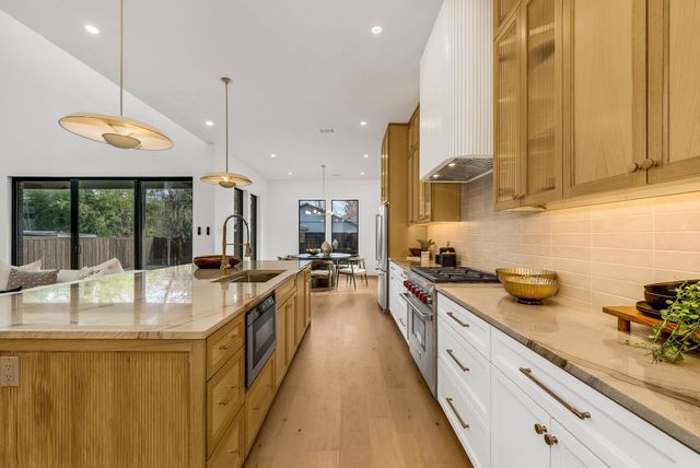 8714 San Fernando Way, Dallas, TX 75218